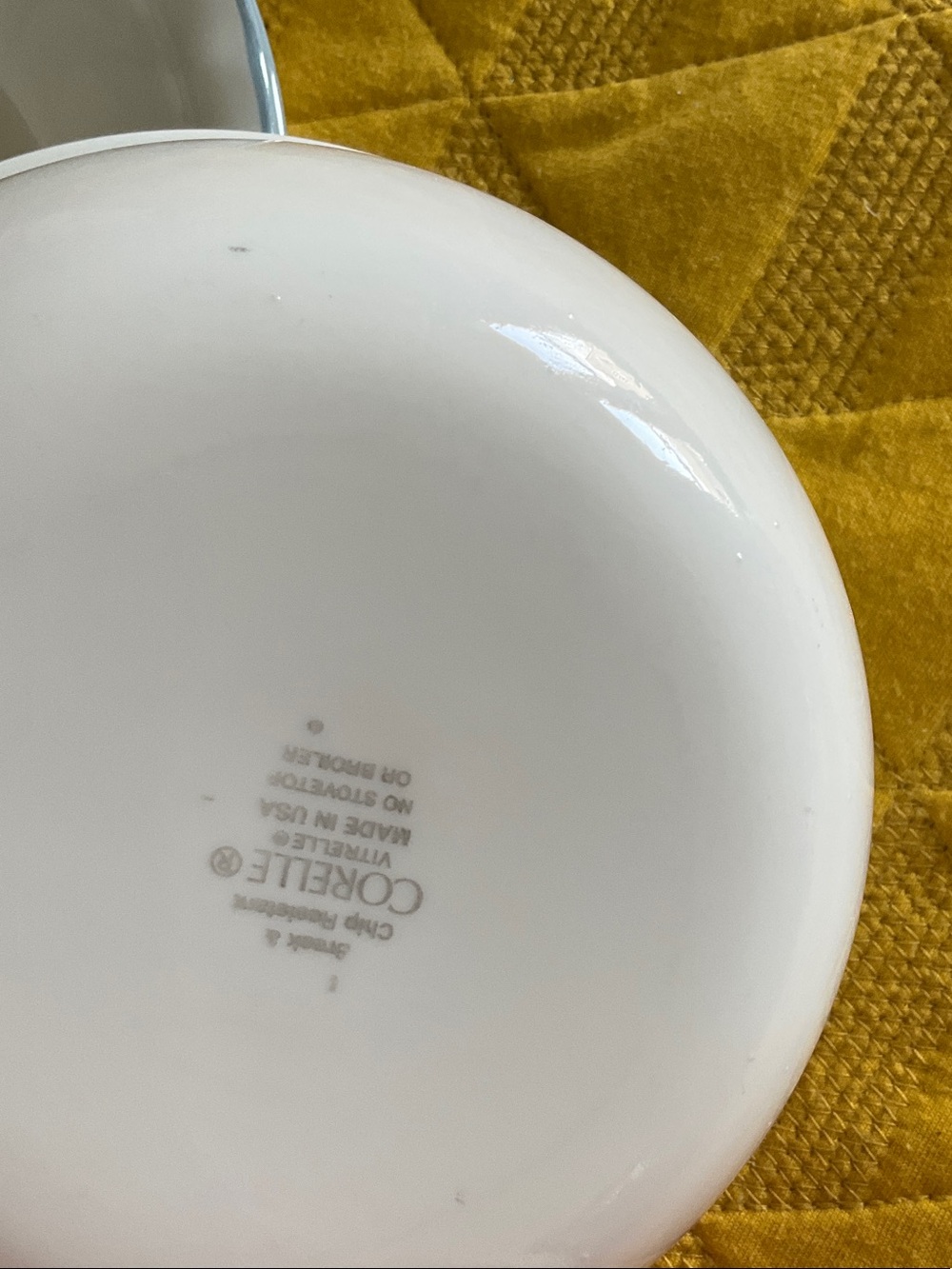 Corelle White Bowl with Green Vine Border - Picture 2 of 3